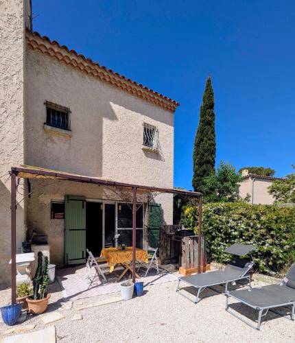Bed & Breakfast  Cassis