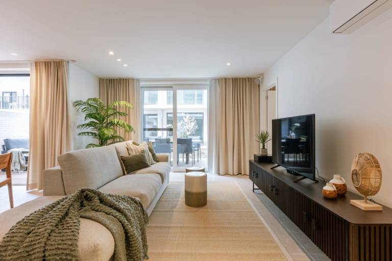 Huswell Cozy Apartment with spacious terrace