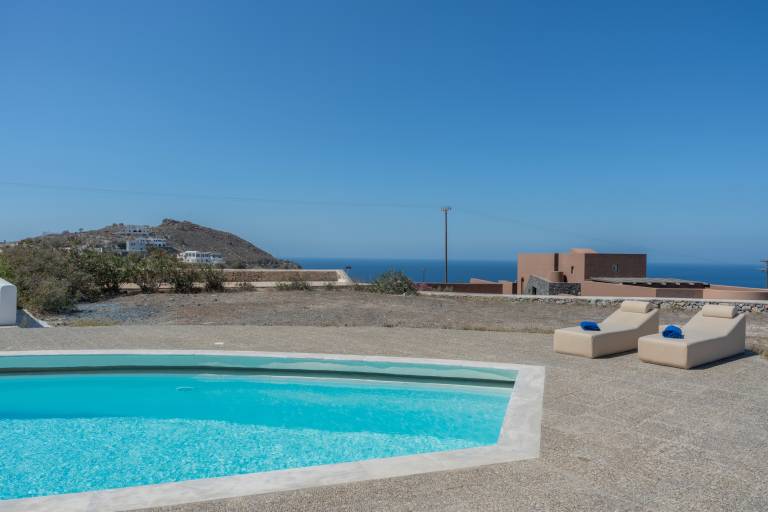 Villa 'Golden Horizon' with Sea View, Wi-Fi and Air Conditioning in Santorini