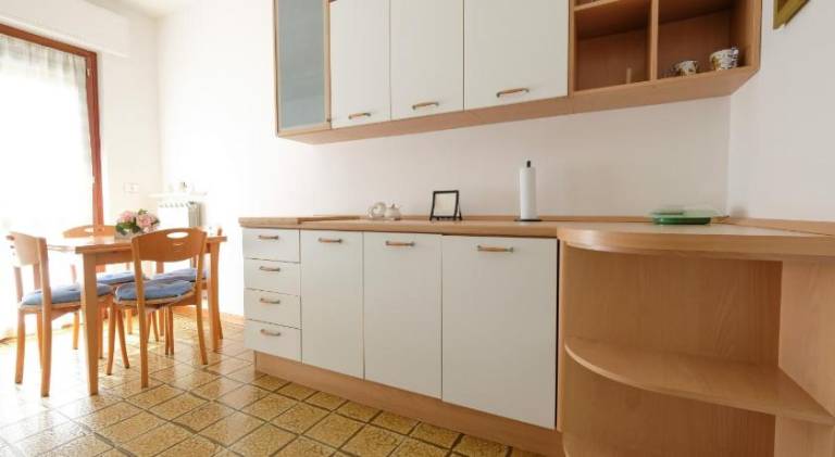 Rental apartment with 2 rooms for 4 persons — photo 3