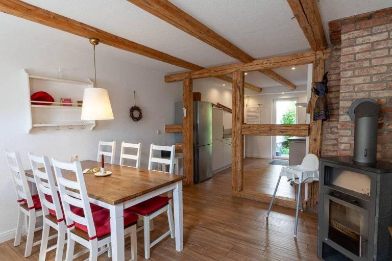 Vacation home with barbecue, yard & sauna — photo 4