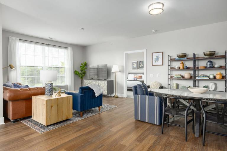 Downtown Luxury Top Floor 2BR at Topiary Park