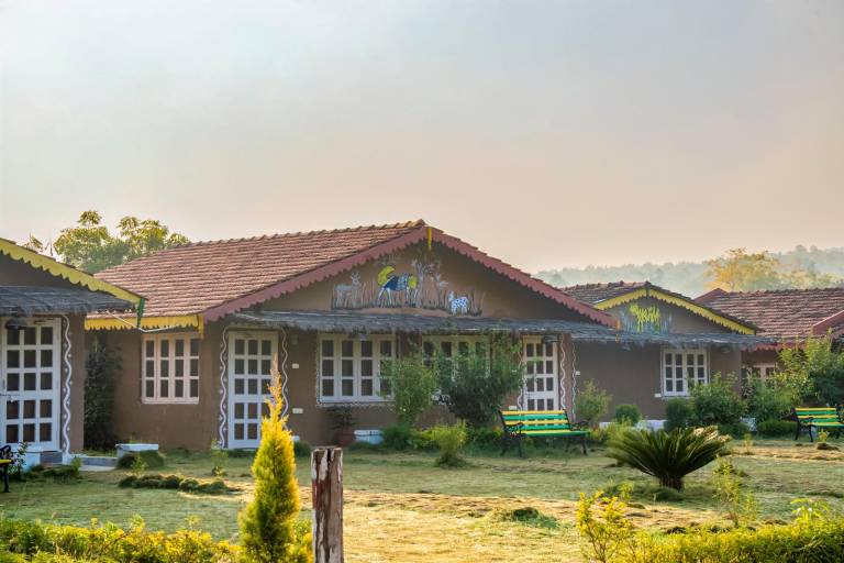 Pachmarhi Foothill Cottages by Vanyum in Bhopal