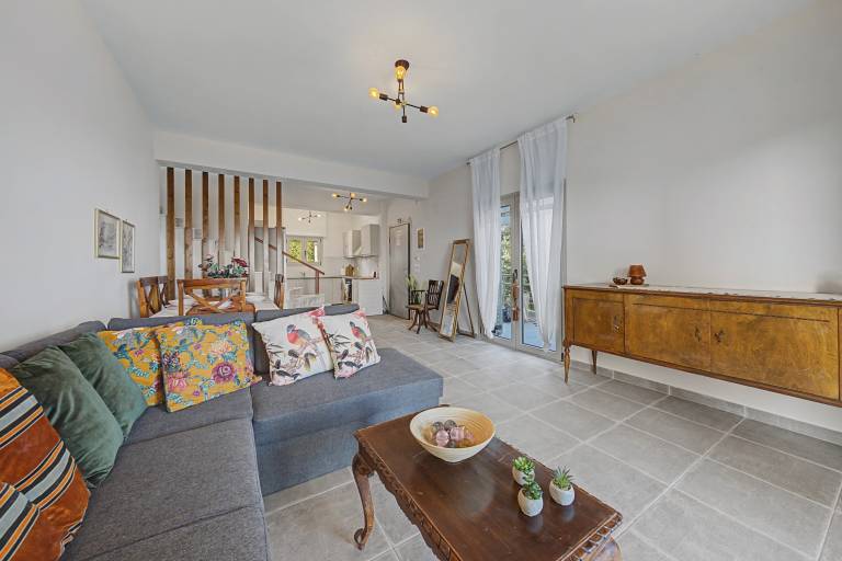 Villa 'Niarchos' with Sea View, Wi-Fi, and Air Conditioning — photo 4