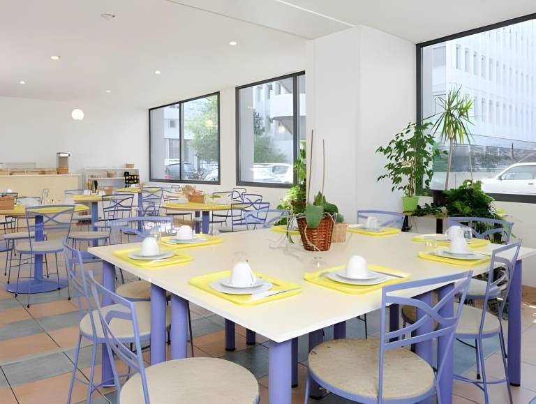 Pleasant serviced apartment with yard | Pets are welcome — photo 5