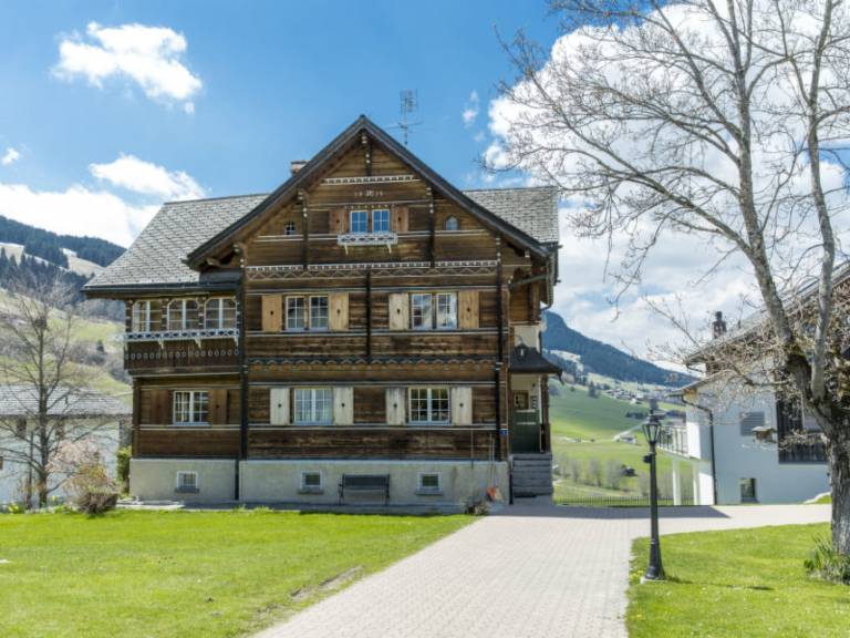 Ferienwohnung mit Hund in Obersaxen, Obersaxen Mundaun f&uuml;r max. 6 Personen