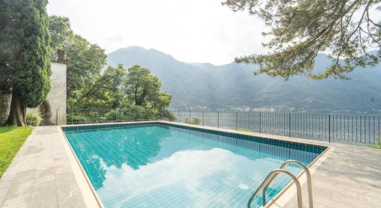 Rental apartment with pool | Pets are welcome in Lezzeno
