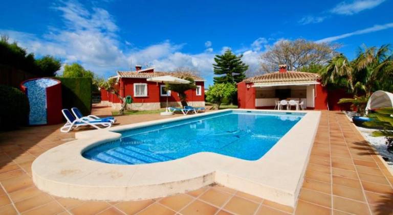 Villa with pool in Denia