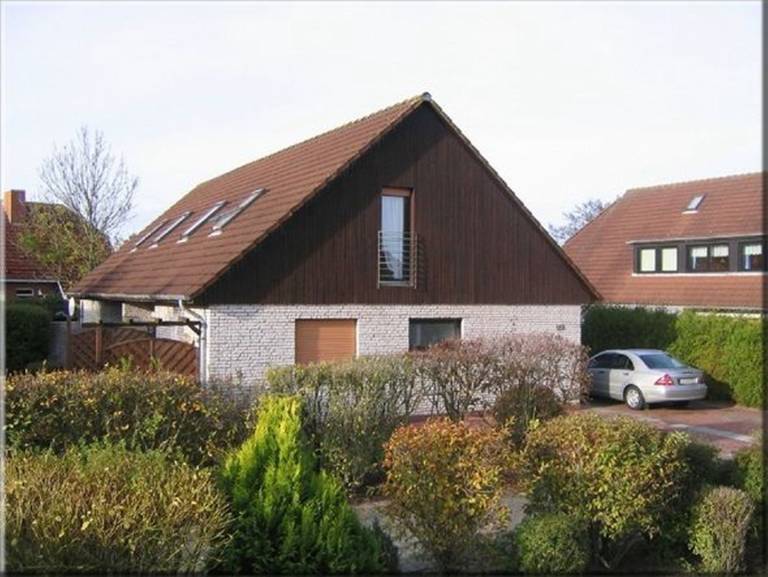 Helle und gemütliche Obergeschosswohnung in einem Doppelhaus in Wittmund