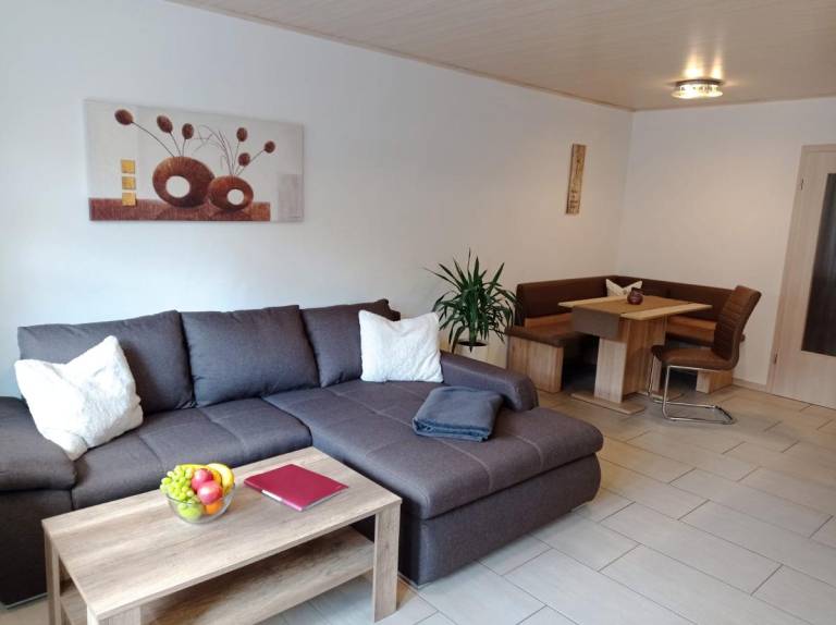 Ferienwohnung Wildrose mit Terrasse