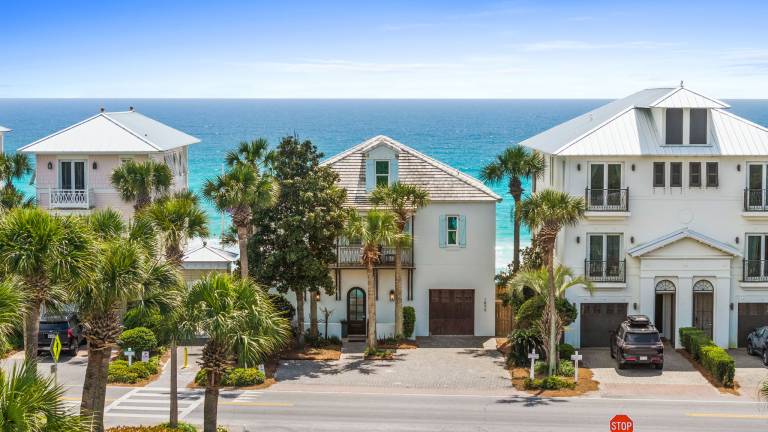 Family-friendly lovely house with private pool & barbeque | Water view | Dogs allowed in Miramar, FL