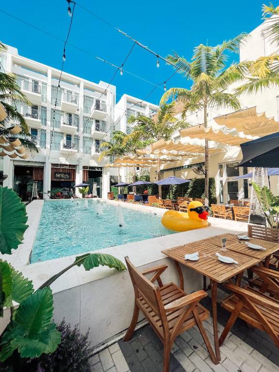 The Fairwind Hotel in Miami Beach, FL