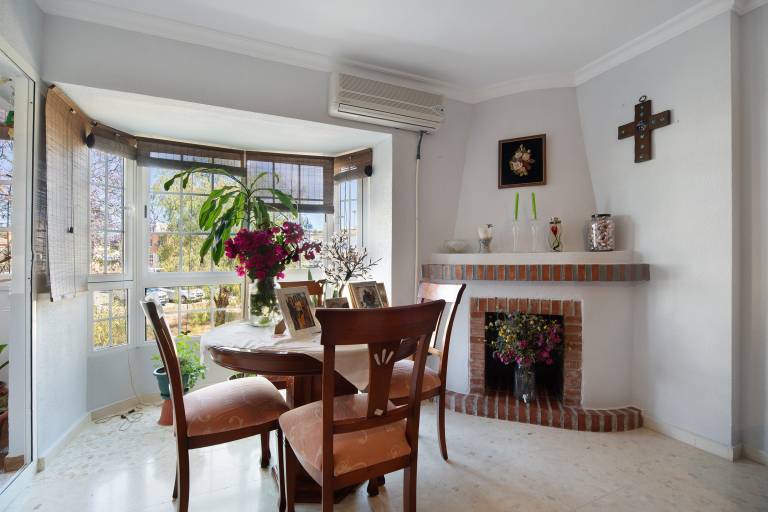 House with terrace & fast internet | City view — photo 5