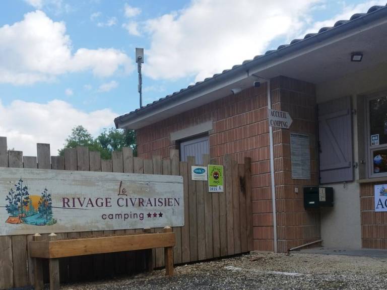 Children-friendly mobile home with terrace & pool | Nature view | Pet-friendly — photo 3