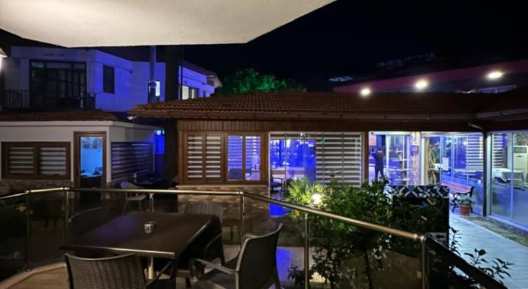 Serviced apartment with barbeque, terrace & yard | Dogs allowed — photo 3