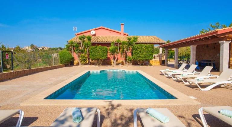 Fully equipped villa with grill, private pool & patio | Dogs allowed in Palma de Mallorca