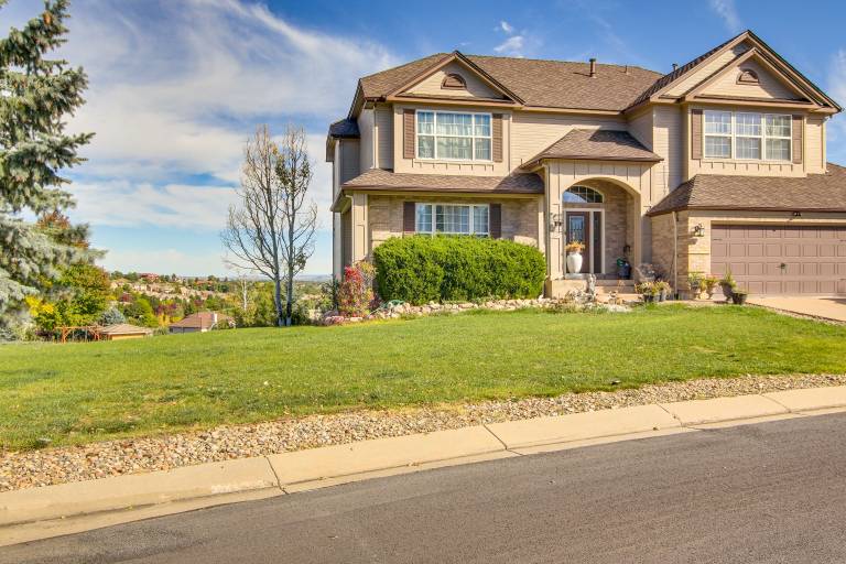 4 Mi to Broadmoor! Apt w/ Movie Theater & Mtn View — photo 4