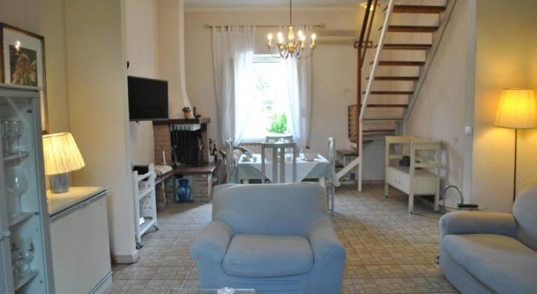 House with pool & jacuzzi — photo 2