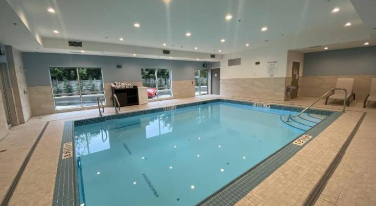 Holiday Inn Express And Suites Courtenay Comox By IHG — photo 2