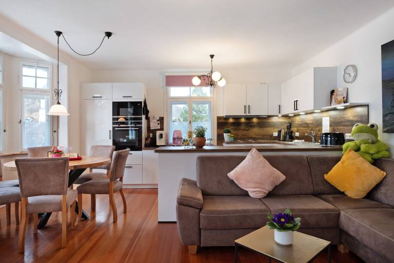 Children-friendly charming apartment with garden, terrace & fast internet | Garden view | Good for workation | Pet-friendly — photo 3