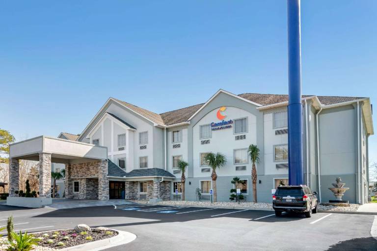 Comfort Inn & Suites Macon North I-75 in Macon, GA