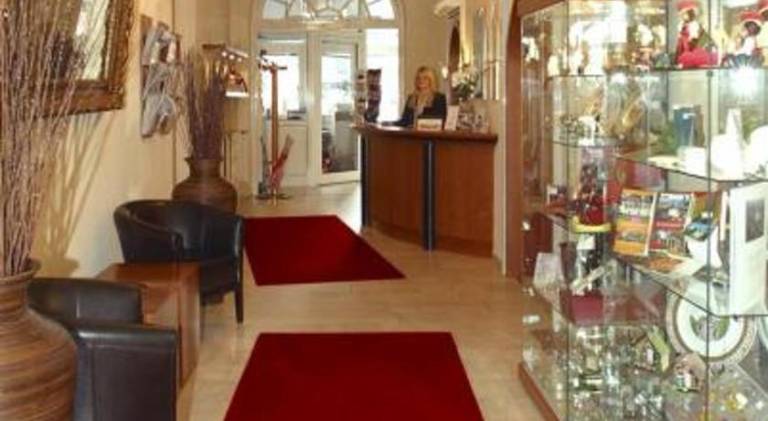 Hotel Schweizer Hof - Superior — photo 4