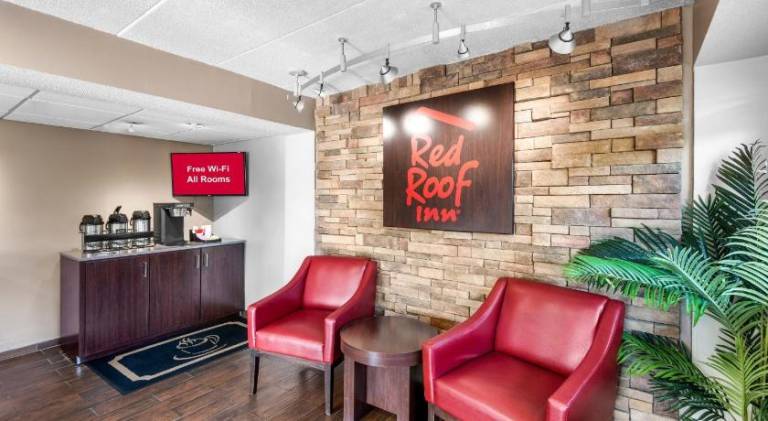 Red Roof Inn Indianapolis North - College Park — photo 4