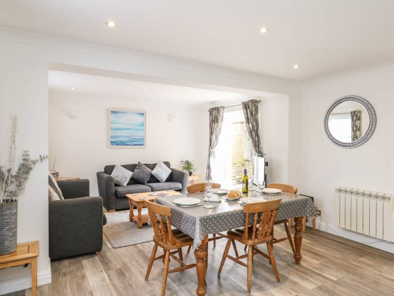 Child-friendly lovely cottage with terrace & garden | Beach view | Pets are welcome — photo 3