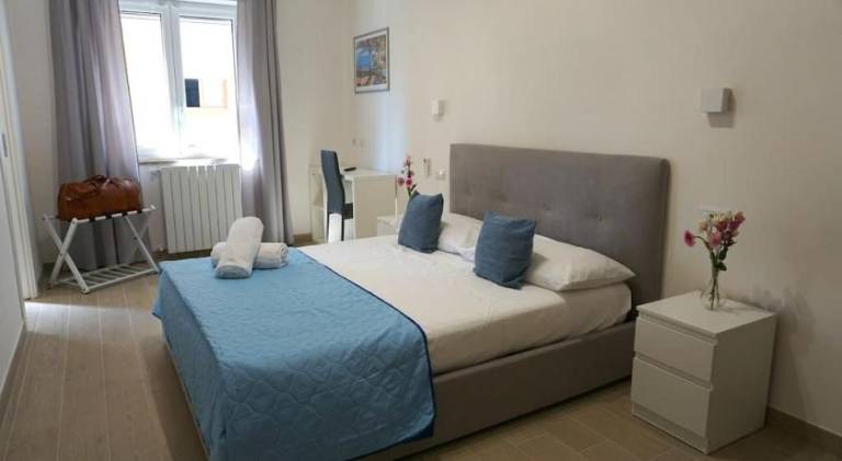 Rental apartment with 2 rooms for 5 persons — photo 2