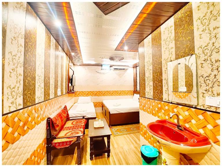 Goroomgo Hotel Hanuman Near Ram Mandir Ayodhya — photo 2