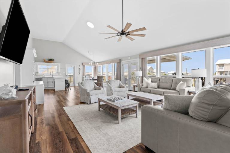 Pier Pressure - 301 Port Royal St — photo 3