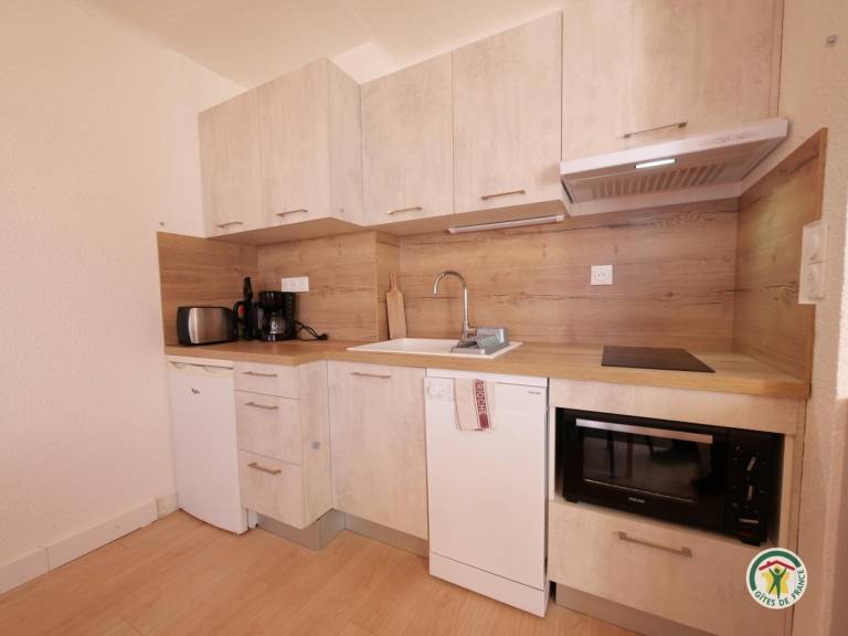 Lovely gite with barbecue, garden & terrace | Pet-friendly — photo 5