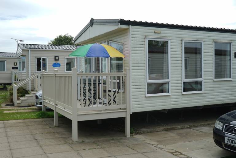 Chalet with pool — photo 4