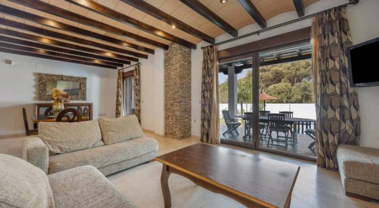 Fully equipped wonderful house with yard, patio & private pool | Suitable for remote work | Pets are welcome — photo 2