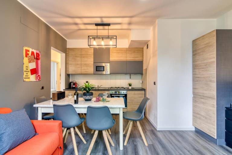 Family-friendly charming rental apartment with grill, yard & patio | Water view | Next to the beach | Pets allowed — photo 4