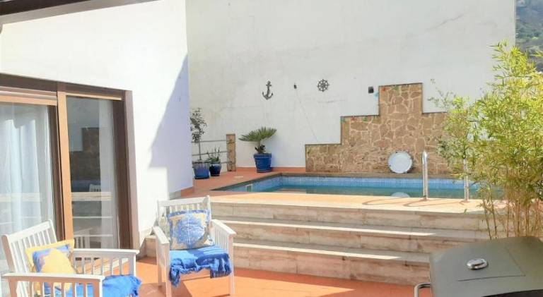 Vacation home with private pool, patio & grill — photo 3