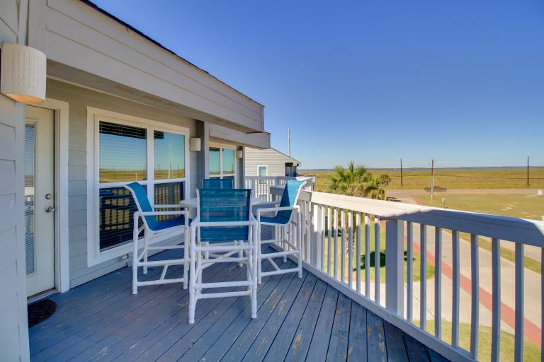 Boardwalk to the Beach! Mustang Island Condo — photo 2
