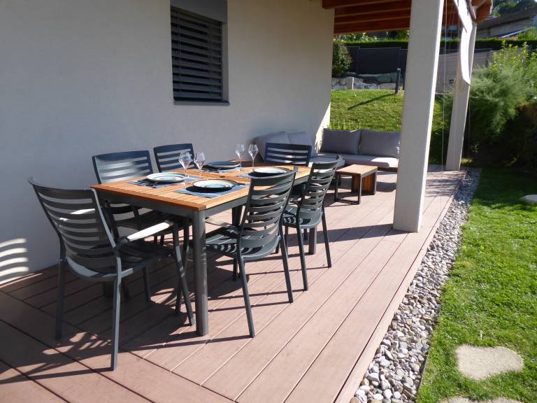 Apartment with yard, terrace & grill | Mountain view — photo 4