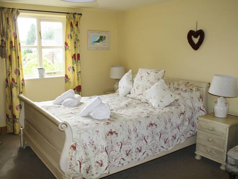 Family-friendly nice cottage with garden | River view | Pets are welcome — photo 5