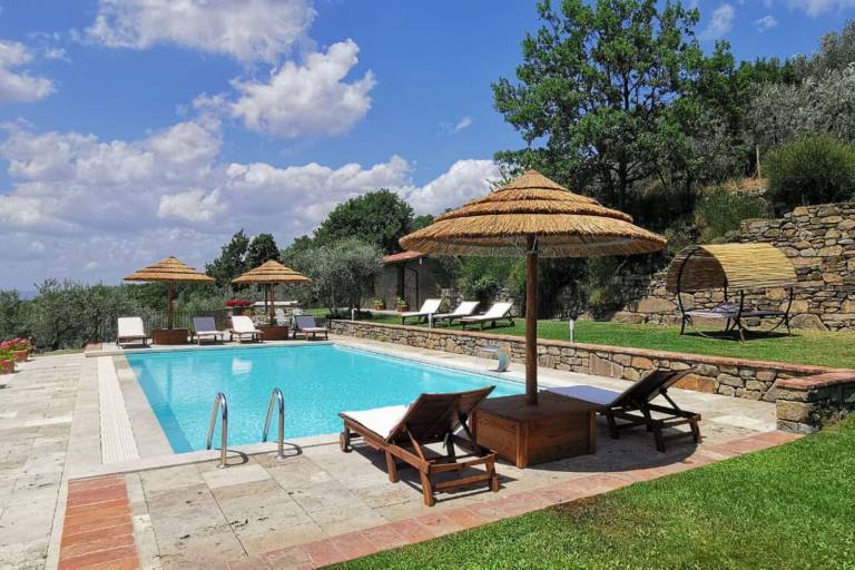 Villa with private pool, yard & grill in Castiglion Fiorentino