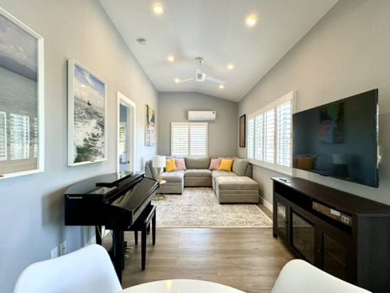 House with yard in Santa Monica, CA