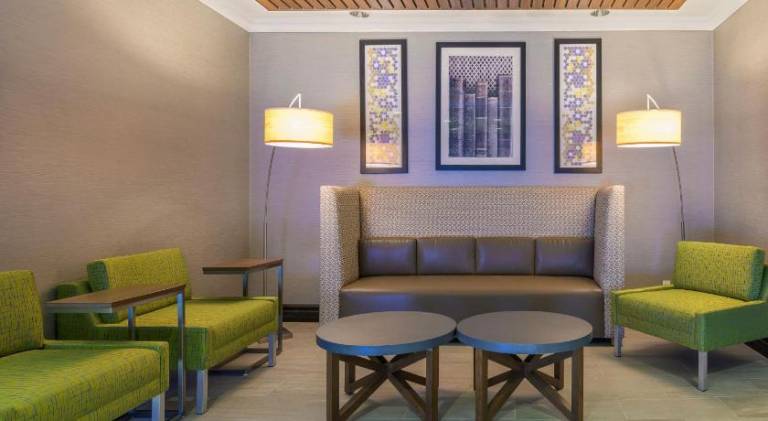 Holiday Inn Express Hotel & Suites North Bay By IHG — photo 4