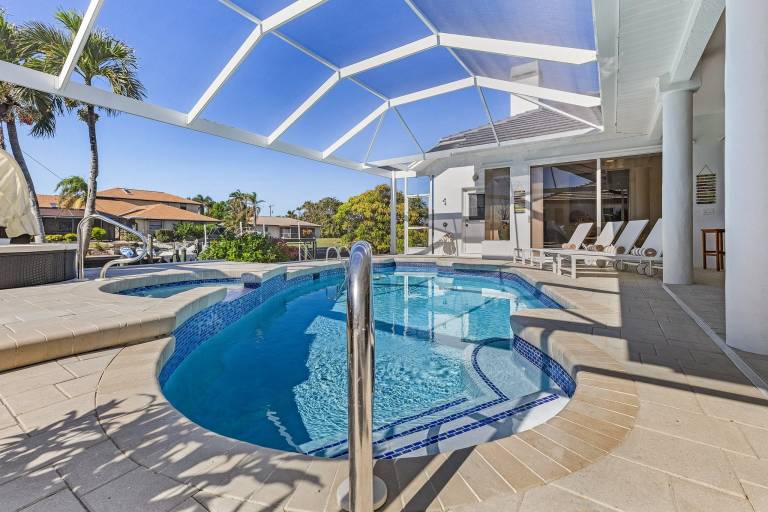 Experience Luxury- Gulf Access, Stunning Canal Views, Heated Pool- Villa Avalon - Roelens — photo 4