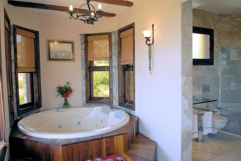 Villa with jacuzzi, private pool & BBQ — photo 5