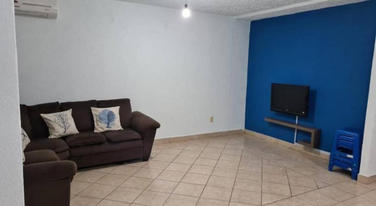 House with pool | Pet-friendly — photo 2