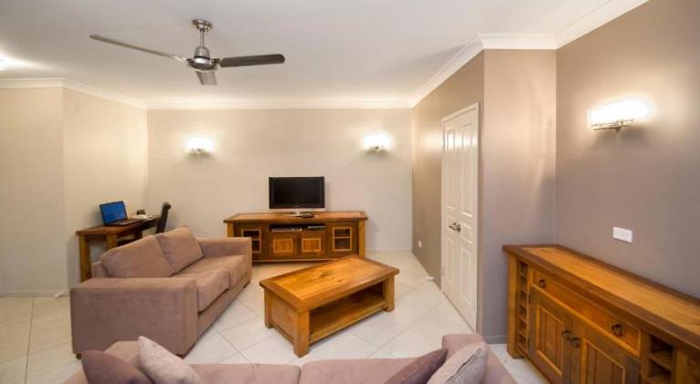 180 m&sup2; Apartment mit Hotelservice