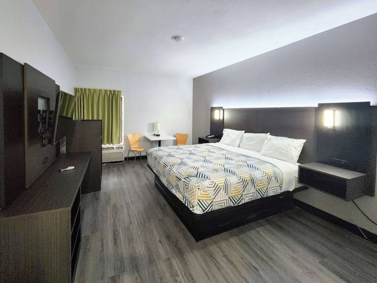 Motel  Pine Bluff