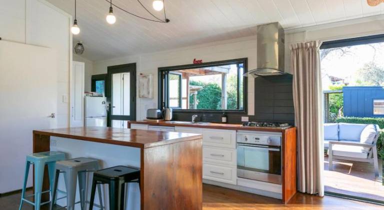 Vacation home with jacuzzi | Good for workation in Taupo