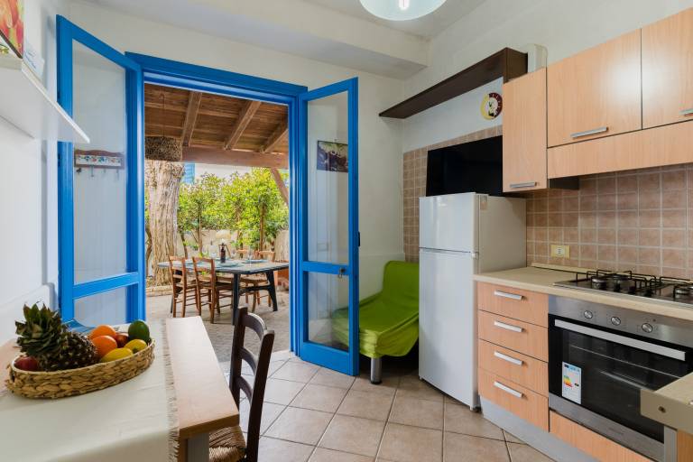 Vacation home with BBQ, yard & terrace | City view | Pet-friendly — photo 2
