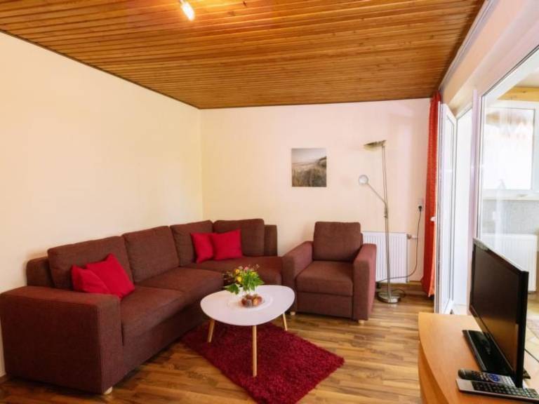 Rental apartment with terrace & yard | Nature view — photo 5